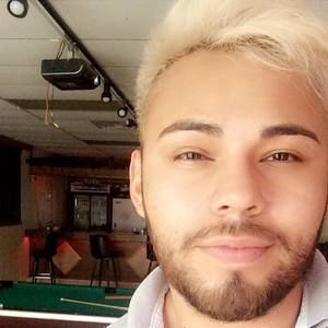 Meet your Posher, Javier